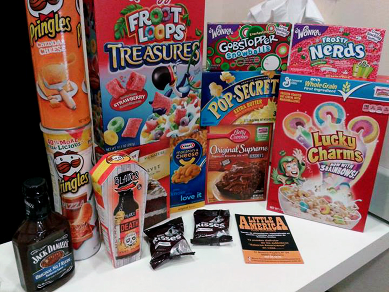 Varios de los productos que se pueden encontrar en la tienda de Little America.