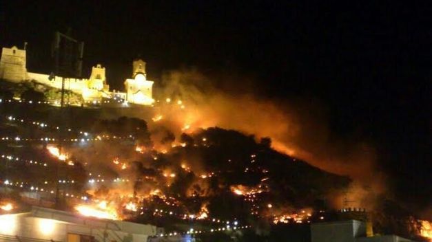 El incendio Cullera fue provocado al disparar un castillo de fuegos artificiales en condiciones atmosféricas adversas