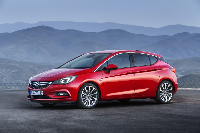 Nuevo Opel Astra con tecnología avanzada: motor 1.4 ECOTEC Turbo de inyección directa