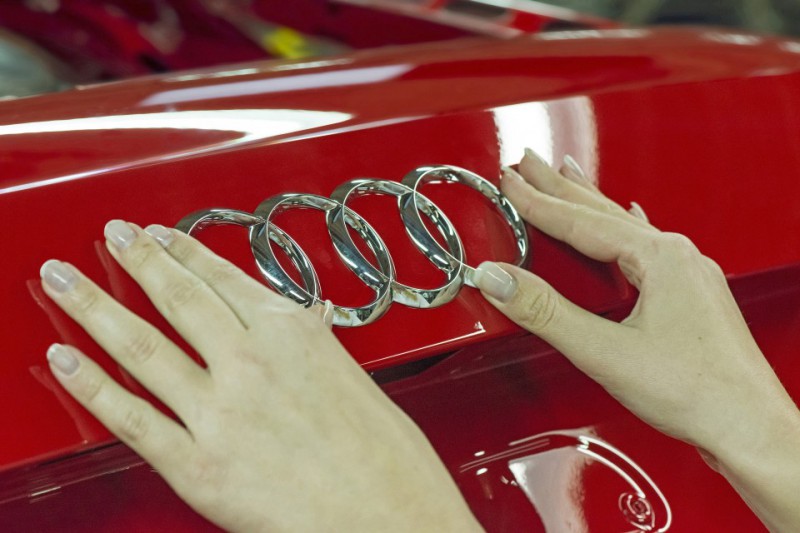Audi dice que su futuro SUV eléctrico podrá recorrer 500 km con las baterías de Samsung y LG