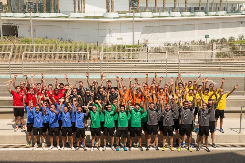 56 jugadores en Abu Dhabi para el Race Camp europeo de NISMO PlayStation GT Academy 2015