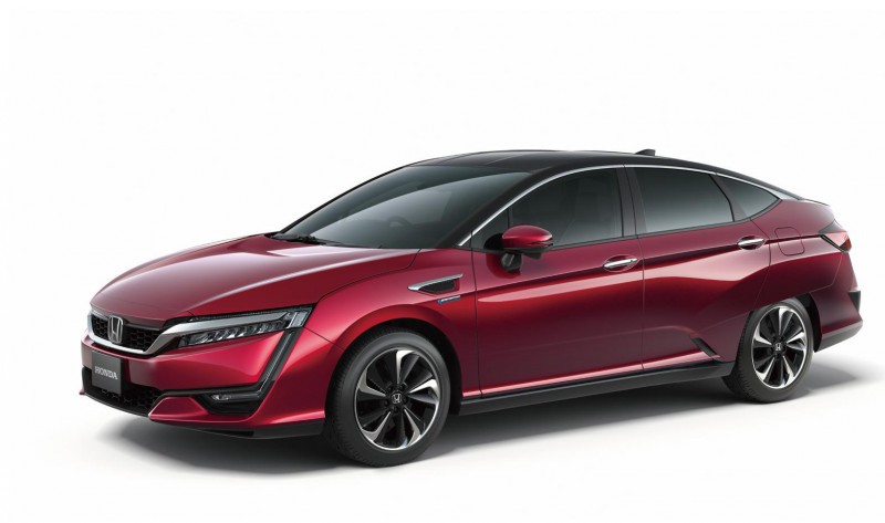 Honda presenta el Clarity Fuel Cell de pila de combustible