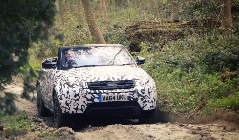 El nuevo Range Rover Evoque Convertible completa con éxito su último test todoterreno