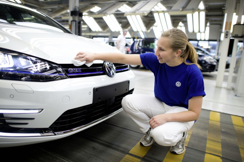 OCU exige respuestas a Volkswagen y al Ministerio de Industria
