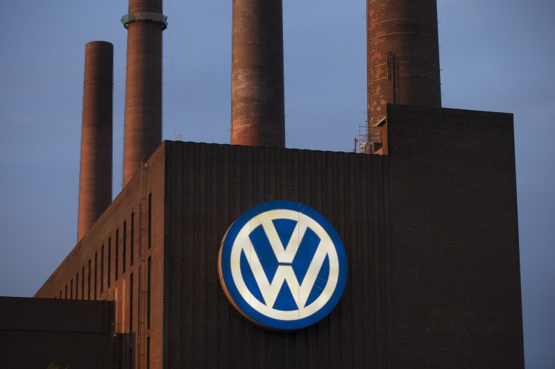OCU pide a Volkswagen y a Industria una reunión sobre el caso del software