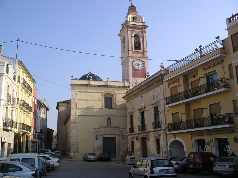 Vista de la plaza del Ayuntamiento de Alberic