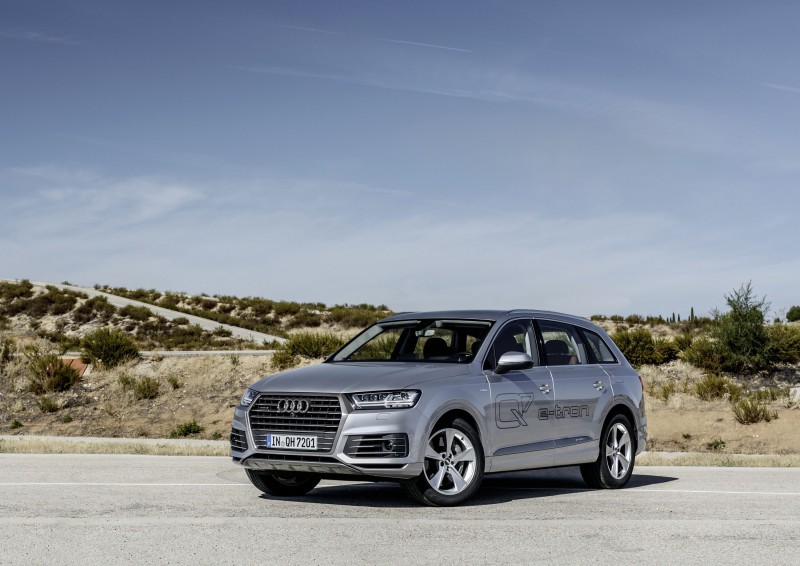 Audi Q7 e-tron quattro: Gran clase y mínimo consumo