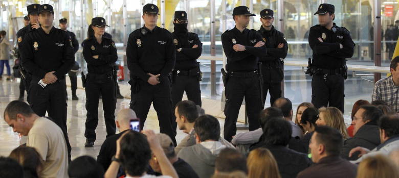 2000 policías velarán por la seguridad en los centros comerciales valencianos