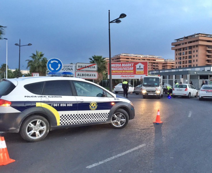 Un control policiial en Alboraya