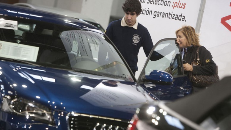 Las ventas de coches suben un 11,2% en la primera quincena, según Ganvam