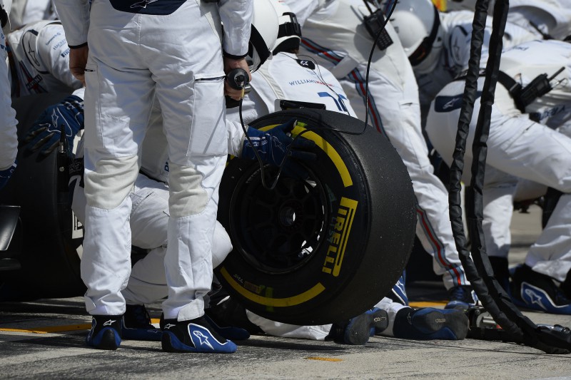 Pirelli se reunirá para hablar de los neumáticos de Fórmula 1 de 2017