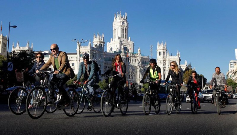 Tráfico podrá fijar límites de velocidad temporales en vías con afluencia de ciclistas