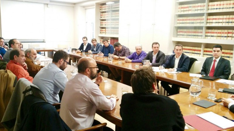 Alcaldes de la Declaración de Xirivella con el secretario general de Insfraestructuras en Madrid por la línea C3