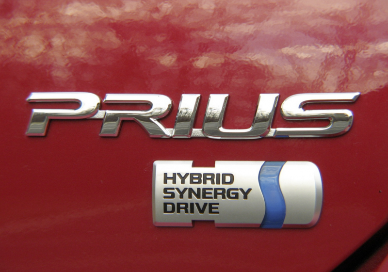 El mantenimiento puede aumentar un 25% la vida útil de las baterías de coches híbridos