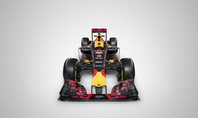 Red Bull desvela el RB12 para 2016
