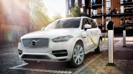 Volvo Cars invita a la industria del automóvil a normalizar la carga de los coches eléctricos