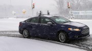 De autónomo a autoníveo: El Ford Fusión híbrido autónomo circula en la nieve