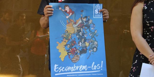 Protesta en Valencia contra la CUP por incluir la Comunidad en un mapa de los Paisos Catalans para el referéndum secesionista del 1-O