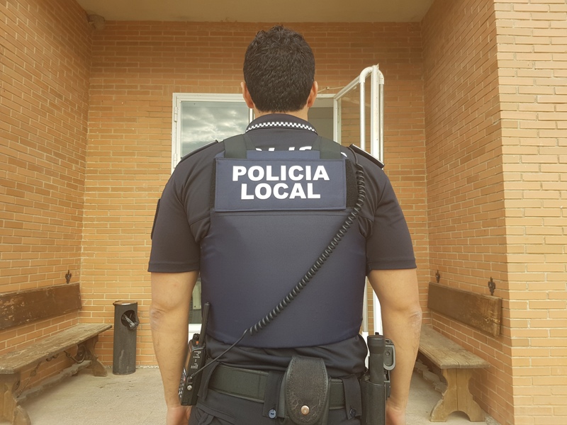 Ciudadanos exige un chaleco de protección para cada policía local