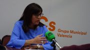 María Dolores Jiménez, "ahora hay aproximadamente 30 bomberos menos que en el 2015 y encima el tripartito alardea de que han incorporado efectivos, eso no es cierto".