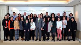 Ignacio Galán con representantes de 11 ONG Programa Social 2019