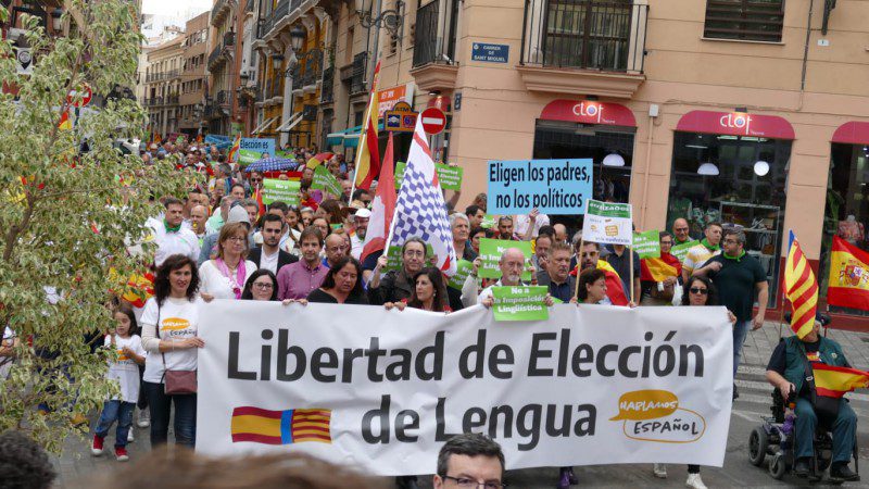 La Asociación Hablamos Español estudia una posible querella contra Ribó por prevaricación