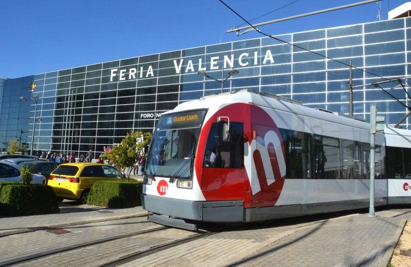 Metrovalencia ofrece servicio especial de tranvía para acudir a la Feria del Automóvil y Vehículo de Ocasión
