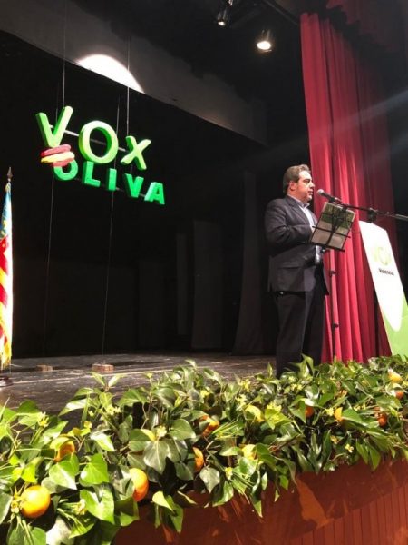 José María Llanos, Presidente Provincial de VOX, durante Acto de Presentación de VOX en Oliva